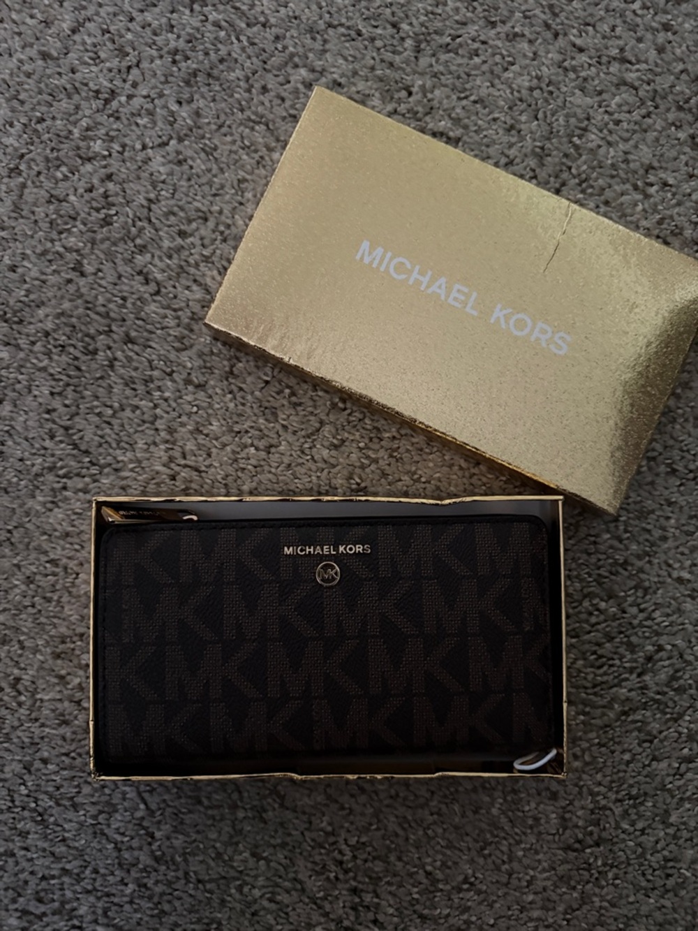 Michael Kors Black/Brown Signature Zip Around Wallet